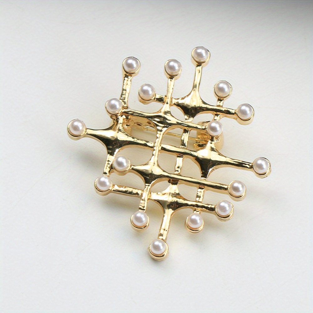 Image of 1pc Vintage Golden Color Pearl Baroque Star Tulip Ginkgo Brooch Pin For Woman Lapel Pin
