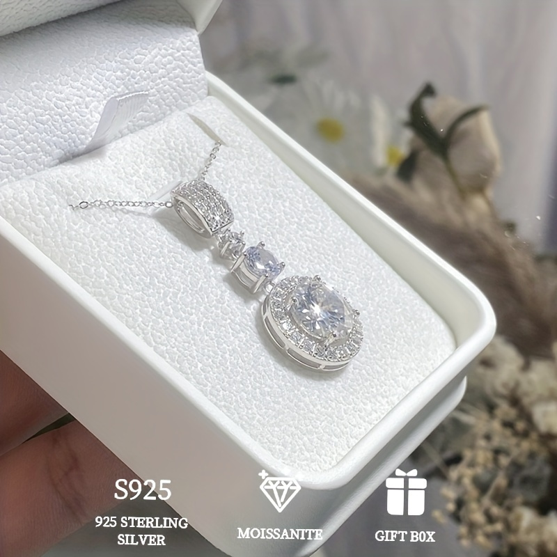 Luxury Round Moissanite Pendant Necklace, S925 Silver