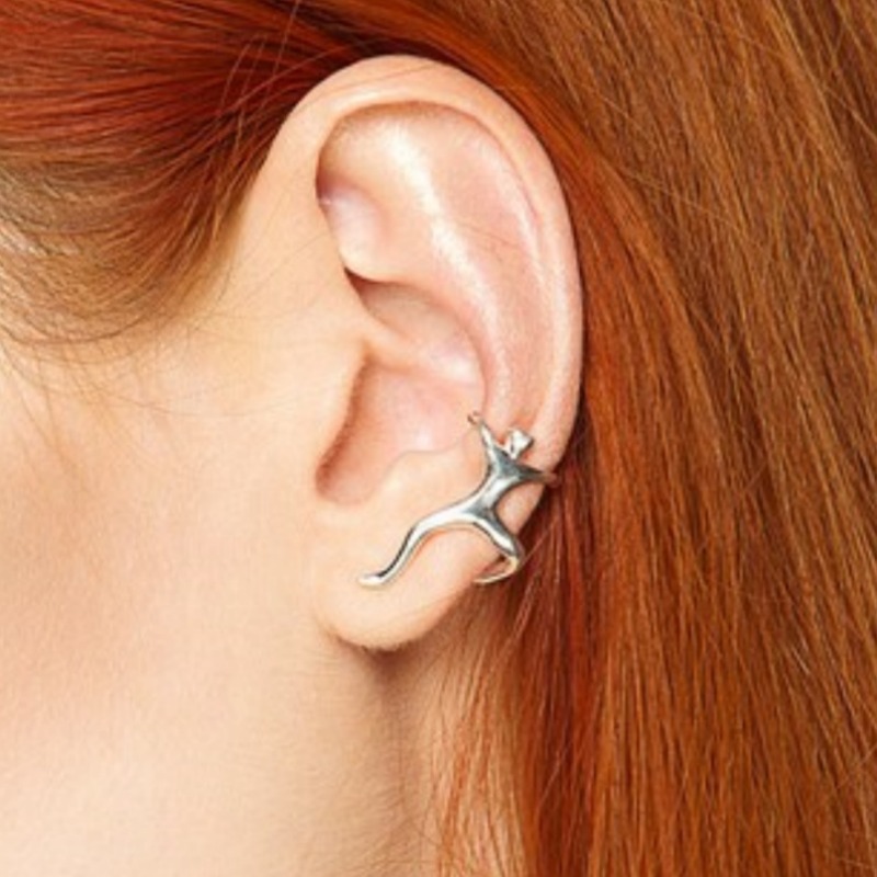 Women's Climbing Woman Ear Cuff No Piercing — Silvery Design