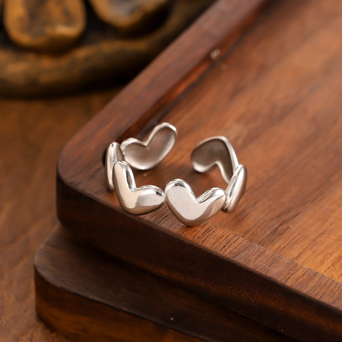 TEMU Heart-connecting Stainless Steel , Vintage Heart-shaped Opening, Material And Tarnish-resistant, Fashionable Women's Unique And Versatile Niche