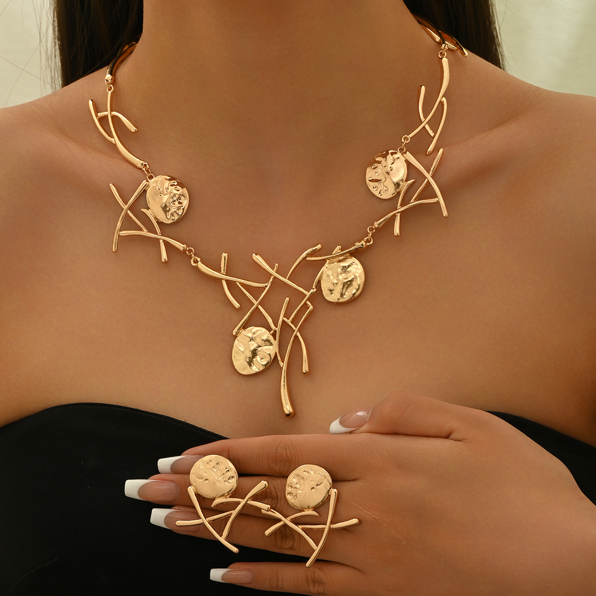 3pcs european and american exaggerated personality necklace earring womens jewelry set vintage bohemian geometric oval irregular   alloy branch design clavicle chain daily party banquet light luxury high end gift multi accessory set Product details 1