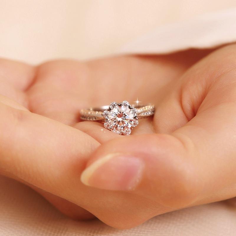 Women's S925 Silver Moissanite Bouquet Ring, One Carat Wedding Proposal