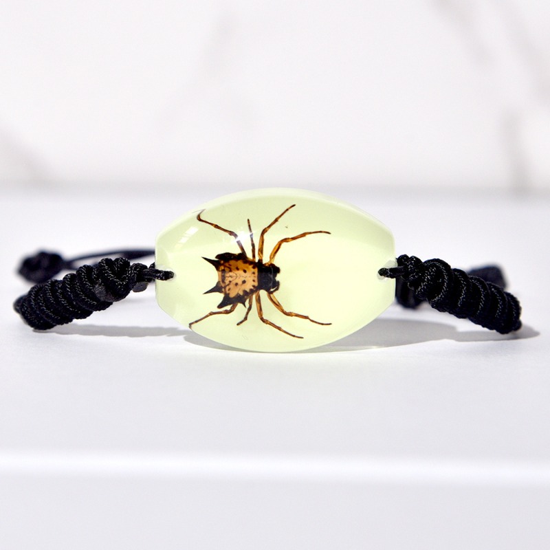 A Resin Bracelet For Valentine's Day Featuring A Luminous Insect Specimen, Perfect As A Holiday Gift For And Girlfriends, Ideal For Everyday Wear As A Unique Accessory