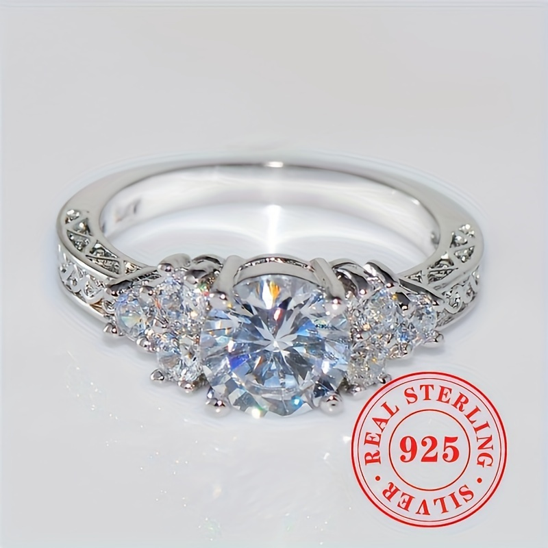 

Elegant 925 Sterling Silvery Halo Ring With Sparkling Cubic Zirconia - Perfect Engagement & Proposal Gift, April Birthstone, Ideal For Weddings & Parties