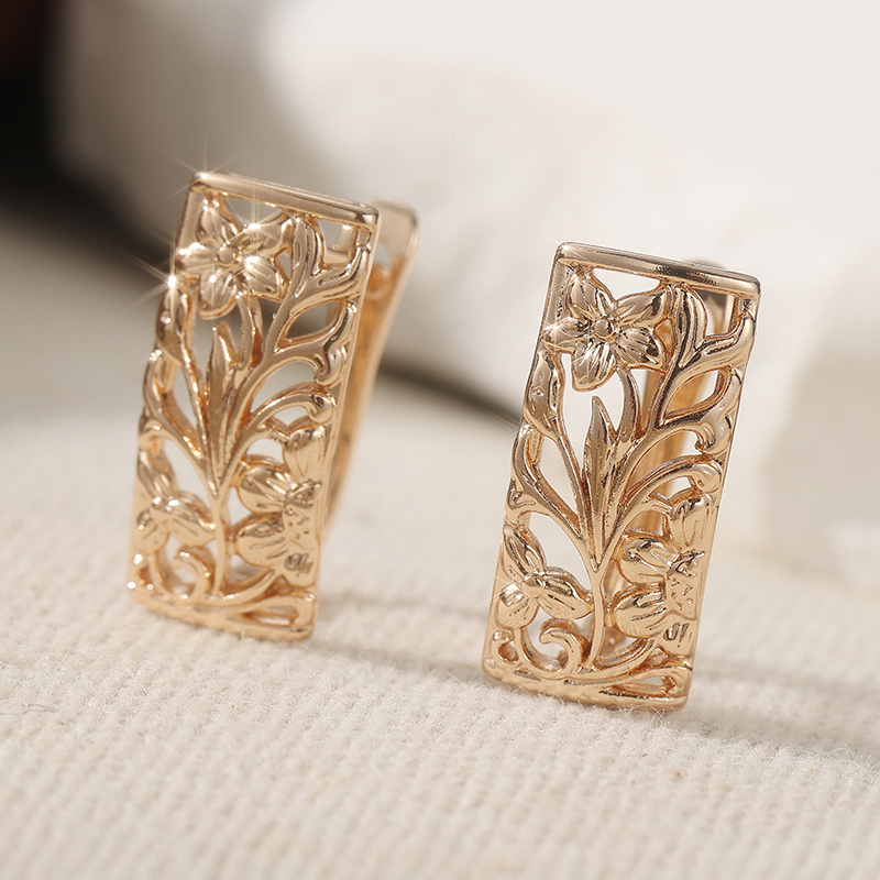 Women's Handmade Retro Floral Carved Pendant Earrings, Elegant