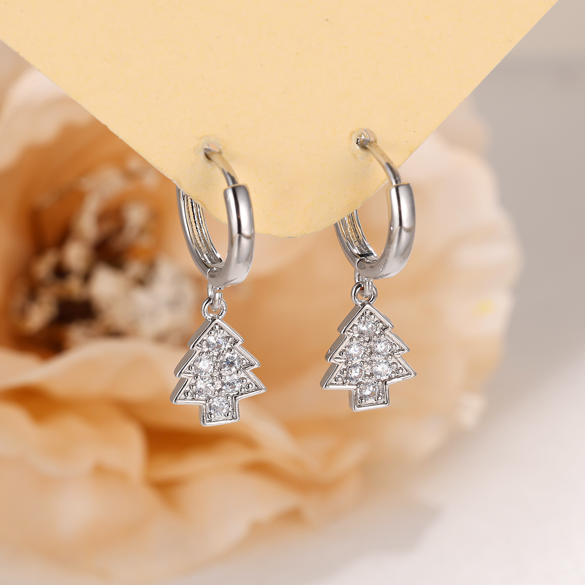 TEMU 1 Pair Of High-quality New Copper Earrings, Winter Edition Christmas Tree Earrings, Suitable For Christmas Parties And Daily Commuting! Unisex