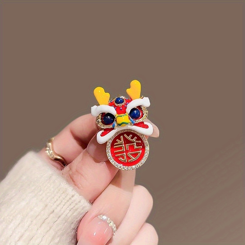 

2025 Lunar New Year Red Brooch - Elegant Zinc Alloy & Pin, Outfits & Gifts