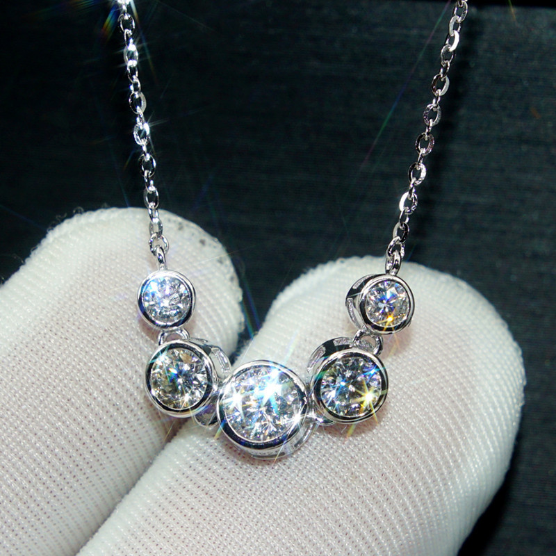 E-shop Elegante, einfache, eingelegte runde synthetische Zirkonia-Anhänger-Halskette für Damen, Hochzeitshalskette, Alltags-Party, lässige -Date-Kette,