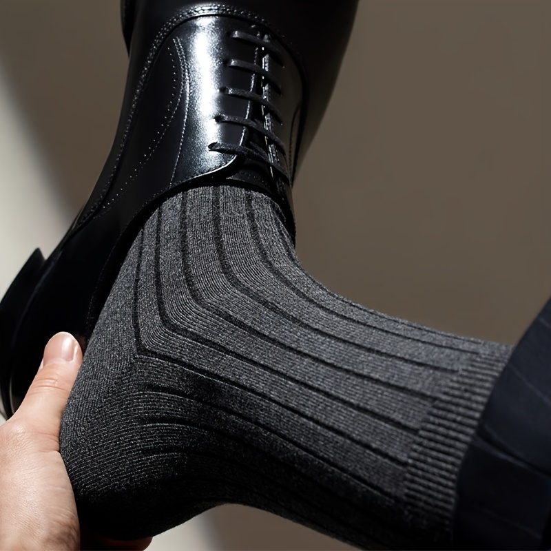 5 Pairs/7 Pairs of Men'S Suit Socks - Soft, Breathable Moisture-Wicking - Suitable for Calf Socks, Solid Color Versatility for Business Casual Outdoor Wear, a Gift for Him (Black, Dark Gray, Navy Blue, White, Dark Brown), Formal Wear Additions