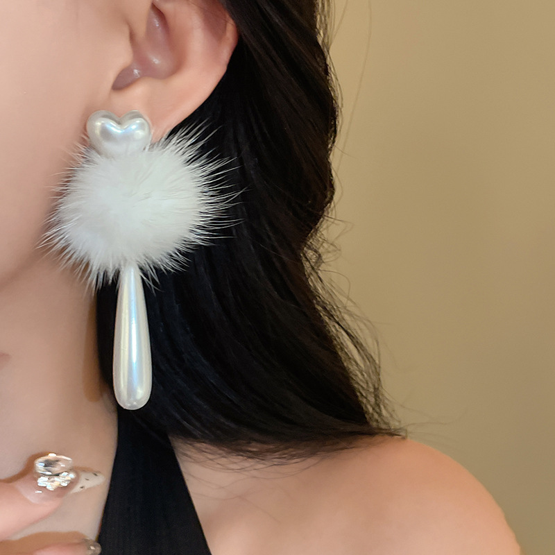 TEMU Un par de pendientes colgantes de felpa con forma de , elegantes y modernos, estilo francés, para vacaciones y uso casual