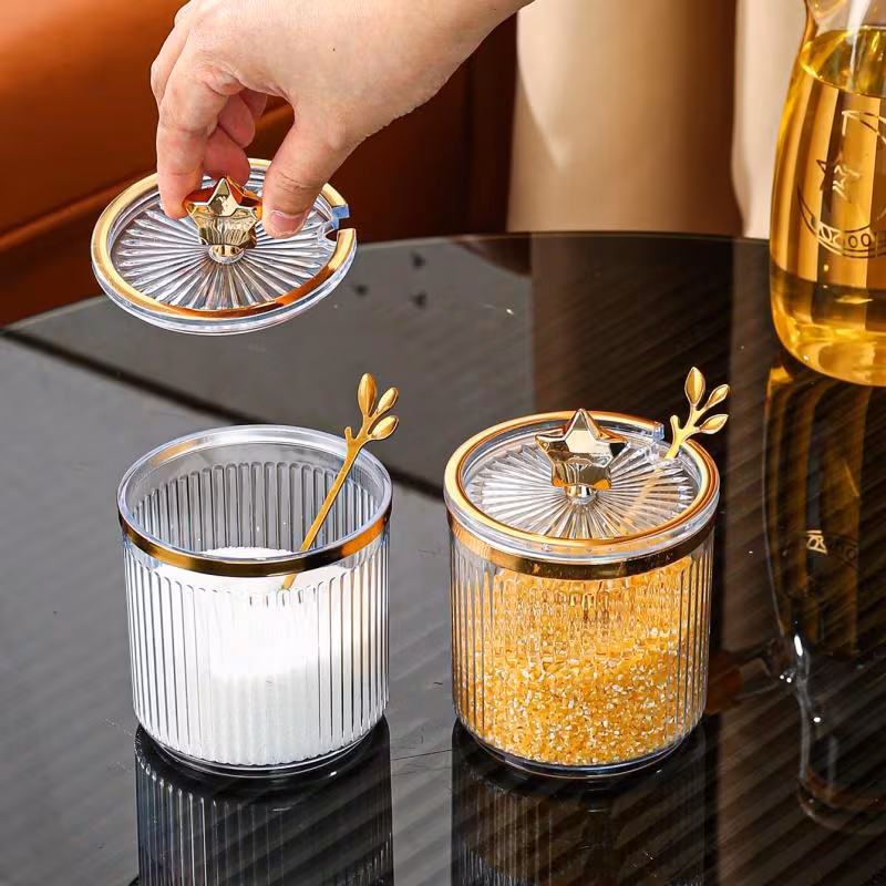 1pc plastic household restaurant living room kitchen storage jar spice container food storage jar seasoning jar spice bottle salt jar pepper and msg jar kitchen supplies kitchen accessories sealed jar kitchen freshness preserving sealed jar for salt sugar essence chili powder suitable for outdoor wedding party gift birthday details 1