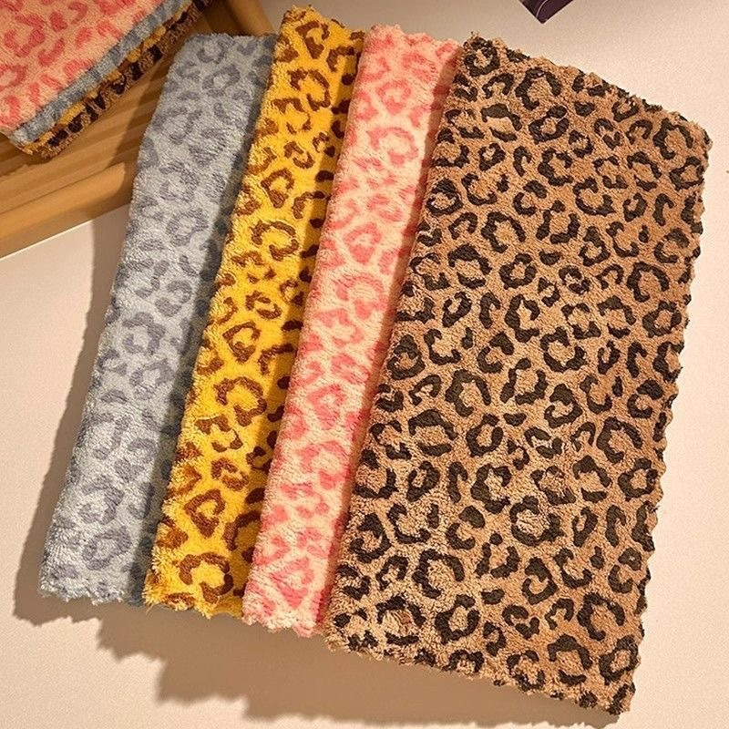 6pcs retro double sided colored leopard print cleaning cloths polyester square towels for dishwashing wiping tables suitable and living room use Product details 2