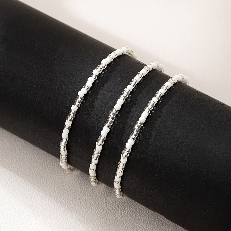 3pcs Minimalist Women's Anklet, White/silvery Rice Bead String Anklet, Three-layer Stacked Anklet, Made Of Glass Material, Suitable For Women To Wear Or As A Gift