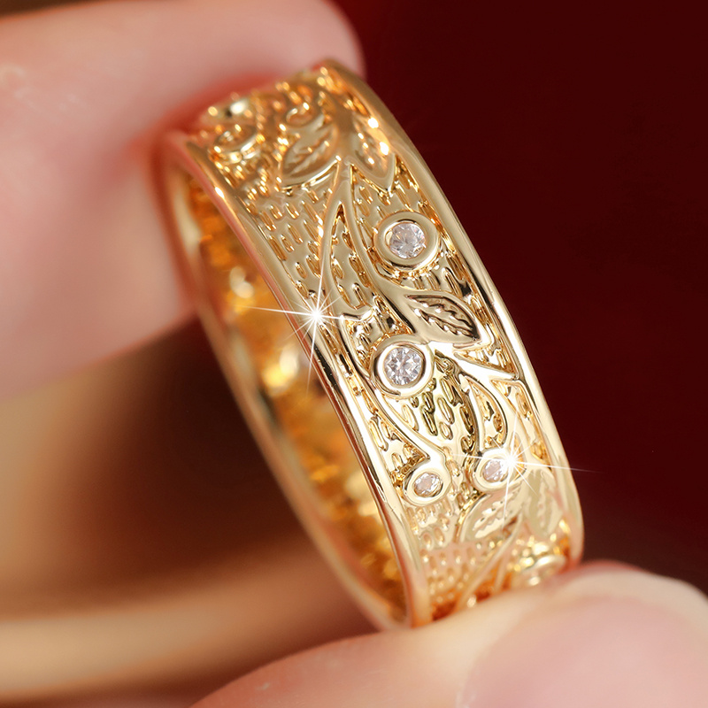 Women's Vintage Leaf Pattern Carved Wide Face Ring, Handmade Copper