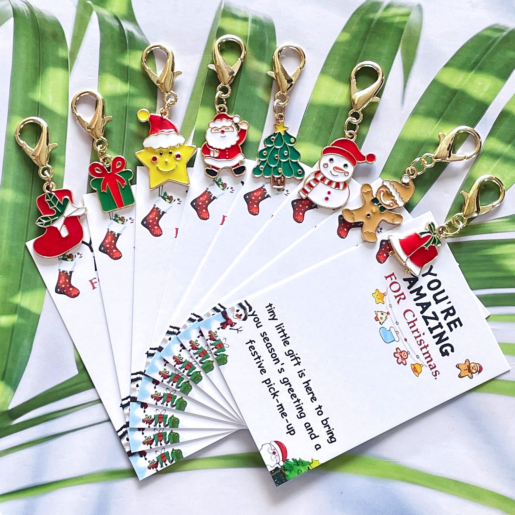 18pcs Christmas Keychains and Hug Greeting Cards Set, Inspiring Gift