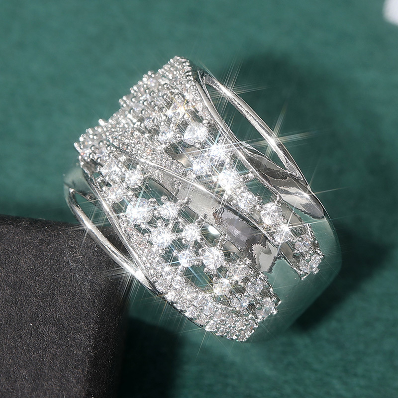 Women's Fashion Wave Design Wide Face Ring, Bright Synthetic CZ