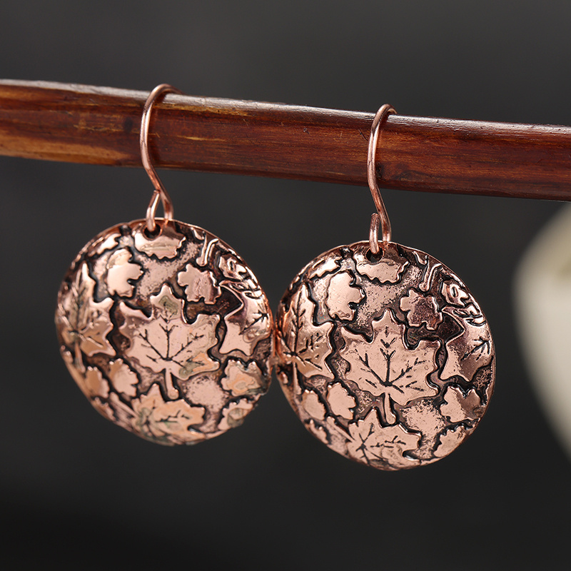 TEMU Vintage Maple Leaf Earrings, Round Pendant, Full Maple Leaf Relief, Textured Texture, Retro Ethnic , Autumn Theme, Fishing Hook Pendant Earrings