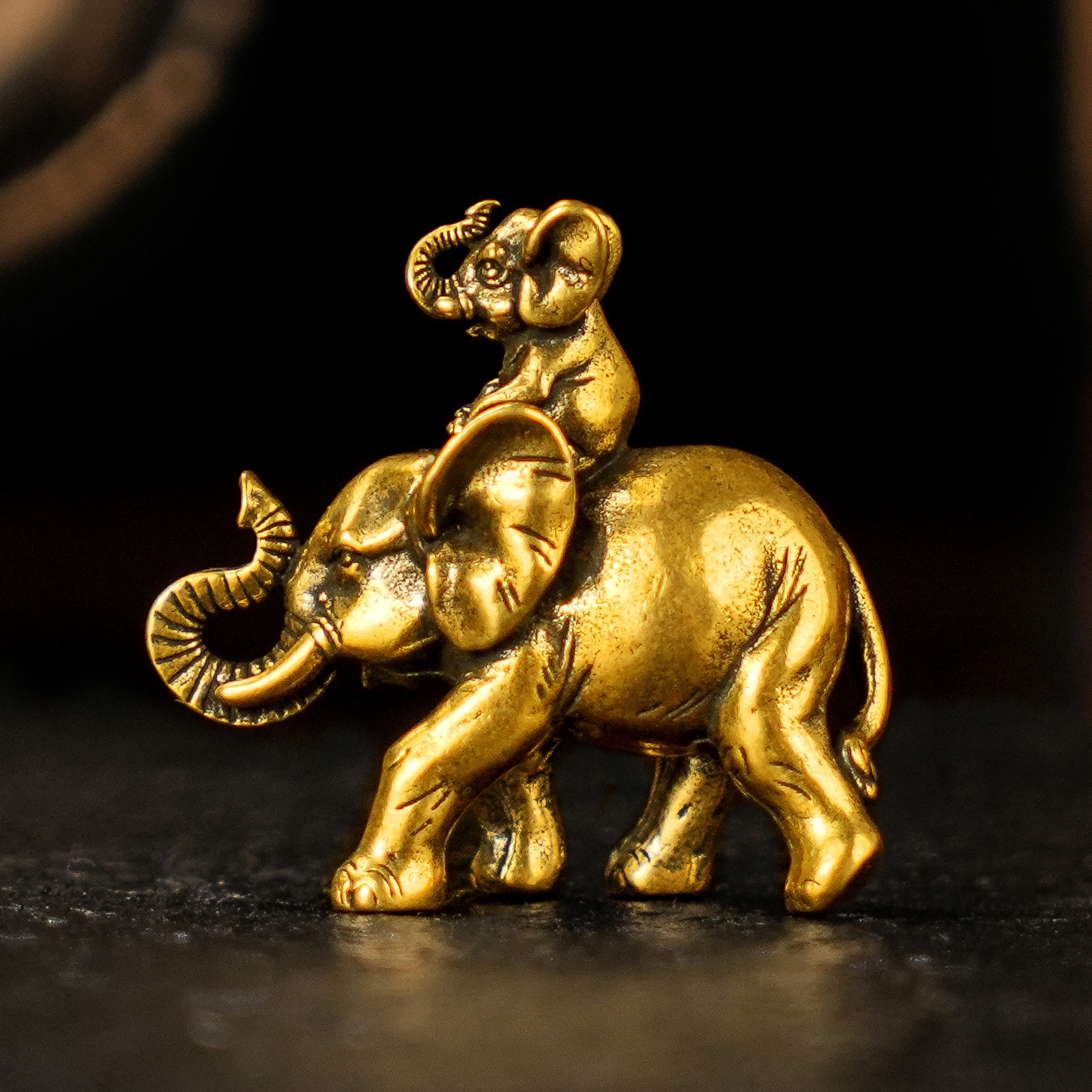TEMU Figurines , Figurine d'éléphant vintage en laiton - Sculpture d'éléphant mère et de bébé, Parfait pour la décoration de bureau, et , Pièce d'art