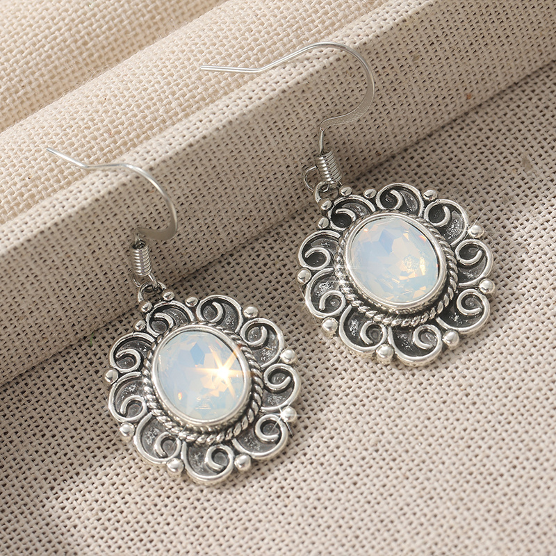 Vintage Bohemian Style Synthetic Zirconia Flower Earrings