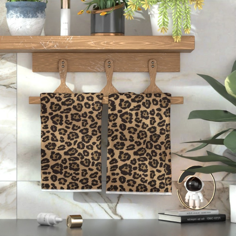 

2pcs Leopard Print Towel Set - , Polyester Hand Towels For Kitchen, Bathroom & Spa - Stylish Animal Pattern Decor, Perfect Gift For Fashion Enthusiasts