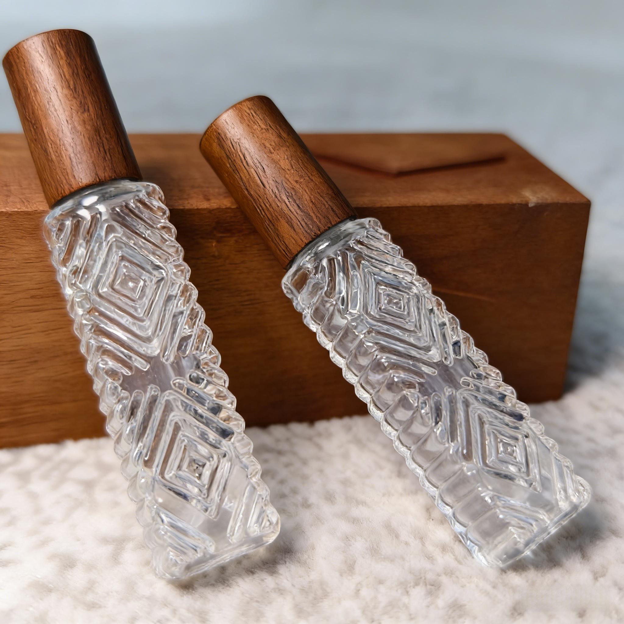 2pcs Perfume Spray Bottles, Travel Refillable Portable Spray Bottles, Personal Perfume Empty Bottles, Press-type Glass Bottle Spray Bottles, Wooden Lid High-end Refillable Bottles