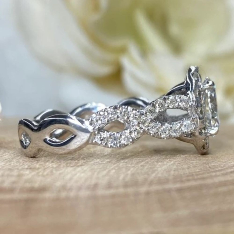 Exquisite Shiny Zirconia Flower Engagement Rings
