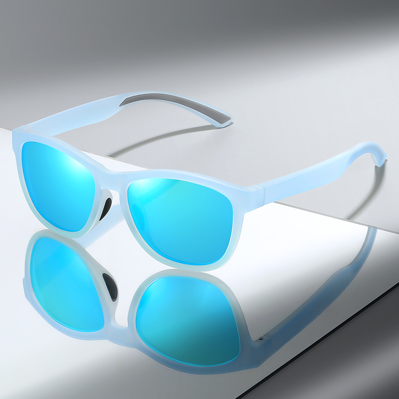 Image of Purple Gradient Sunglasses, High-definition Coated Lenses, Lightweight Tr Frame, Outdoor Sports Casual Shades, Summer Outing Atmosphere Item