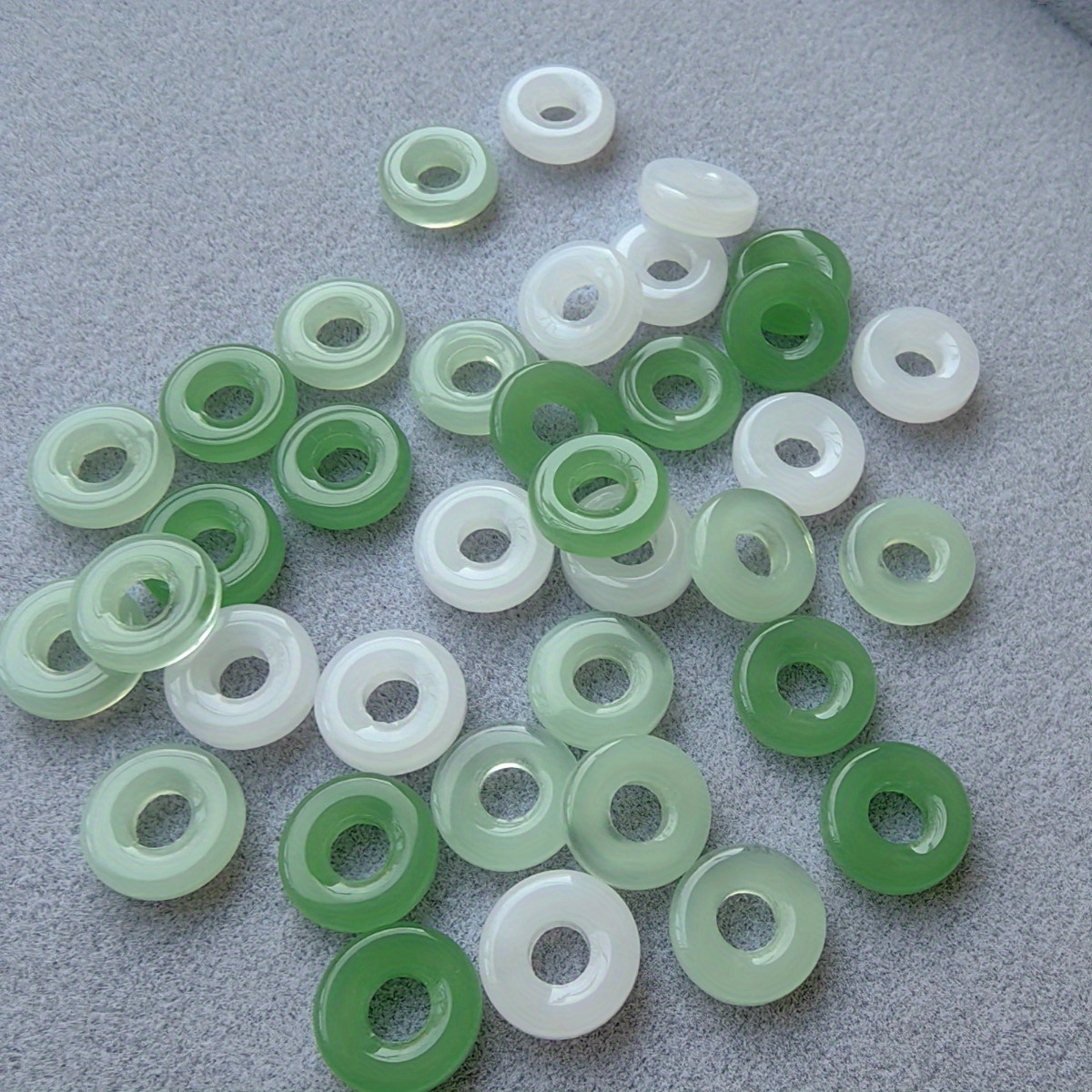 TEMU 30pcs Chinese-style Coin-shaped 12mm Glass Decorative Beads In White/ Light Green/ Dark Green, Suitable For Making Bracelets/ Necklaces/