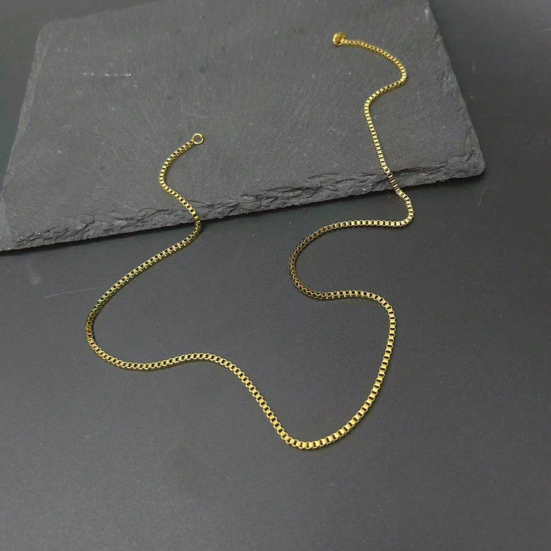 Men's Minimalist Square Box Chain Necklace in Golden Tone