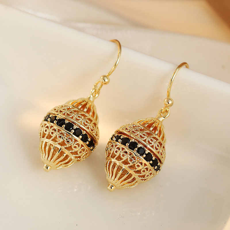 Ladies' Vintage Hollowed Out Ear Hook, Floral Patterns