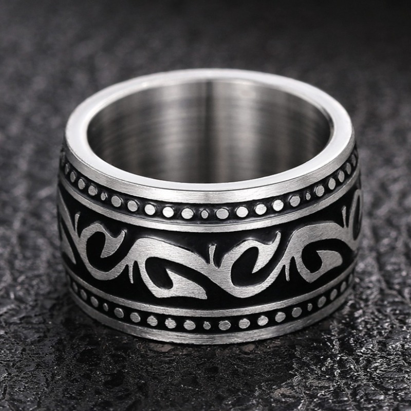 Vintage Ethnic Black Enamel Carved Pattern Ring