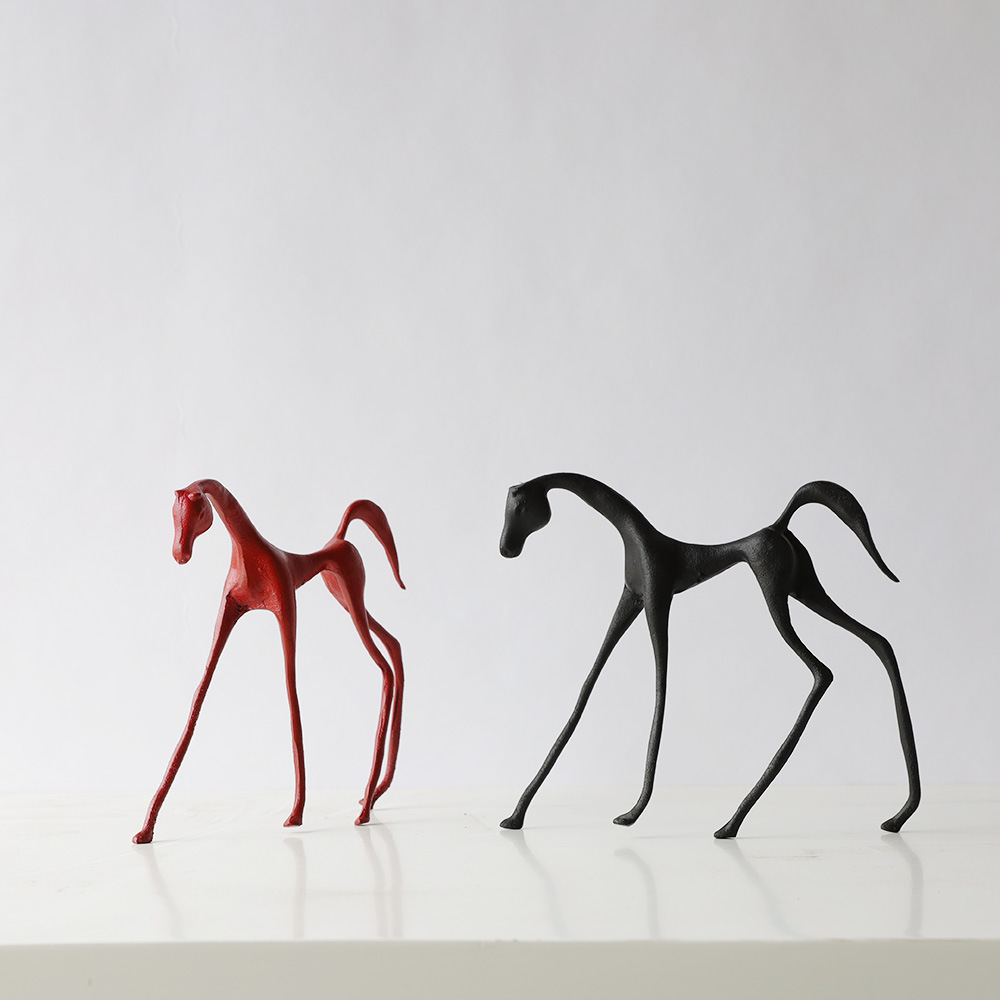 A European-Style Minimalist Geometric Metal Horse Figurine | Hollow Artistic Soft Decoration for Living Room Or Office Desktop Display, Modern Decor