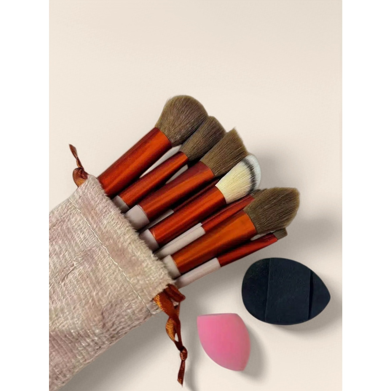 item picture 15pcs Makeup Brush Set, Including 1 Black Concealer Sponge and 1 Pink Mini Beauty Blender, with 13 Soft, Short-pile, Highly Adhesive Professional Makeup Brushes. Suitable for Foundation, Eyeshadow, and Other Makeup Tools