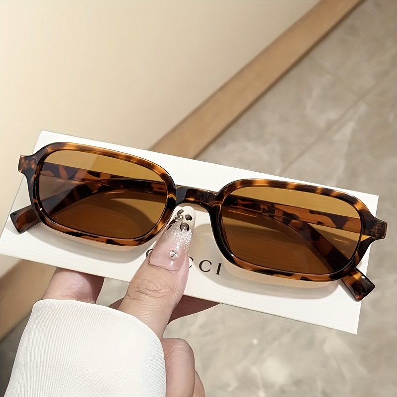 Image of Square Frame Lightweight Fashion Glasses, Fashionable Plastic Frame Suitable For Men And Women, , Casual And Style, Suitable For Daily Wear, Vacation, Parties, Gift And Other