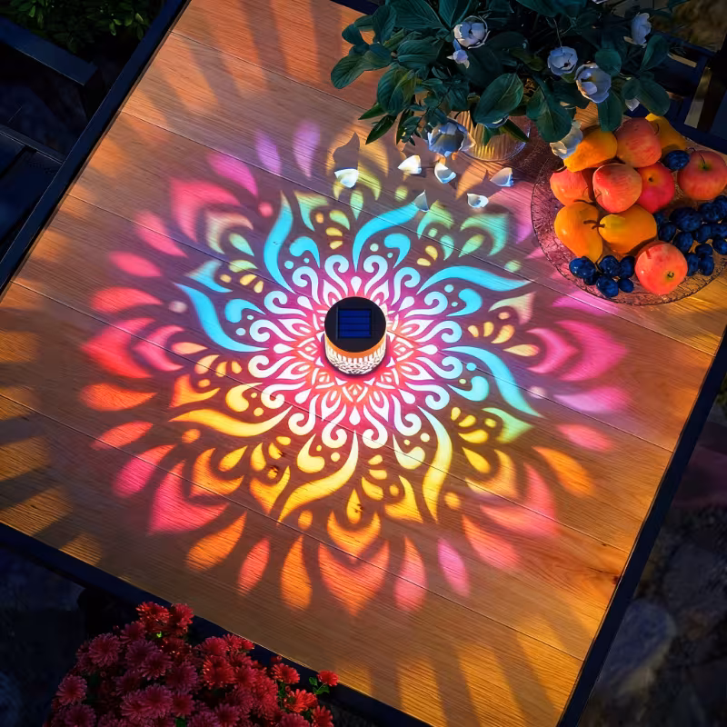 lot de 2 appliques murales solaires pour clôture, lampes murales led colorées avec motif mandala à changement de couleurs multiples/ , éclairage décoratif extérieur, ip65, pour la décoration de jardin, terrasse, escaliers et cour, avec plusieurs couleurs, déclairage et options de Détails du produit 0