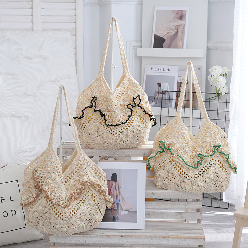 Niche Woven Shoulder Bag for Seaside Vacation