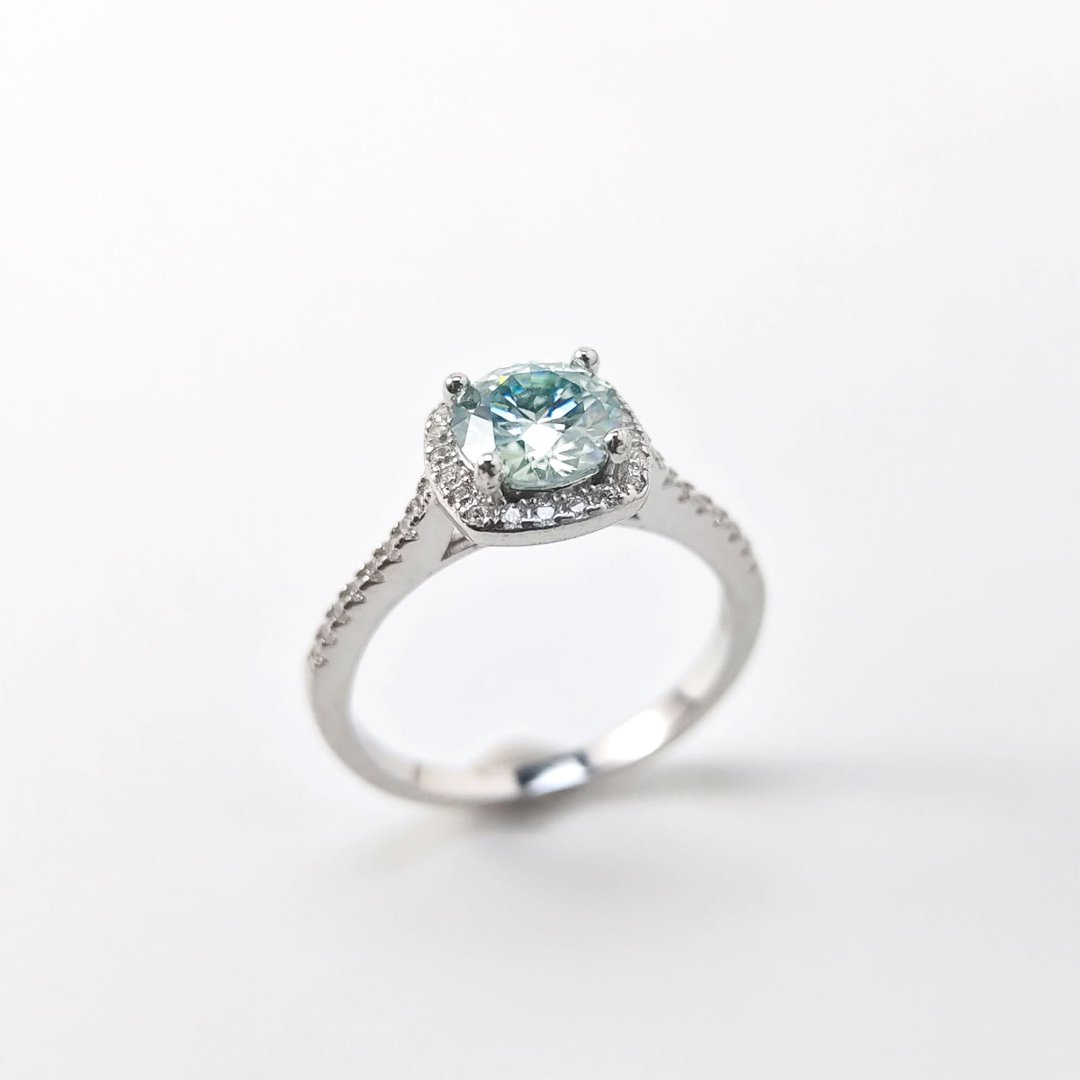Stylish 0.5/1/2 Carat Azury Moissanite Square-Shaped Ring, 925 Silver