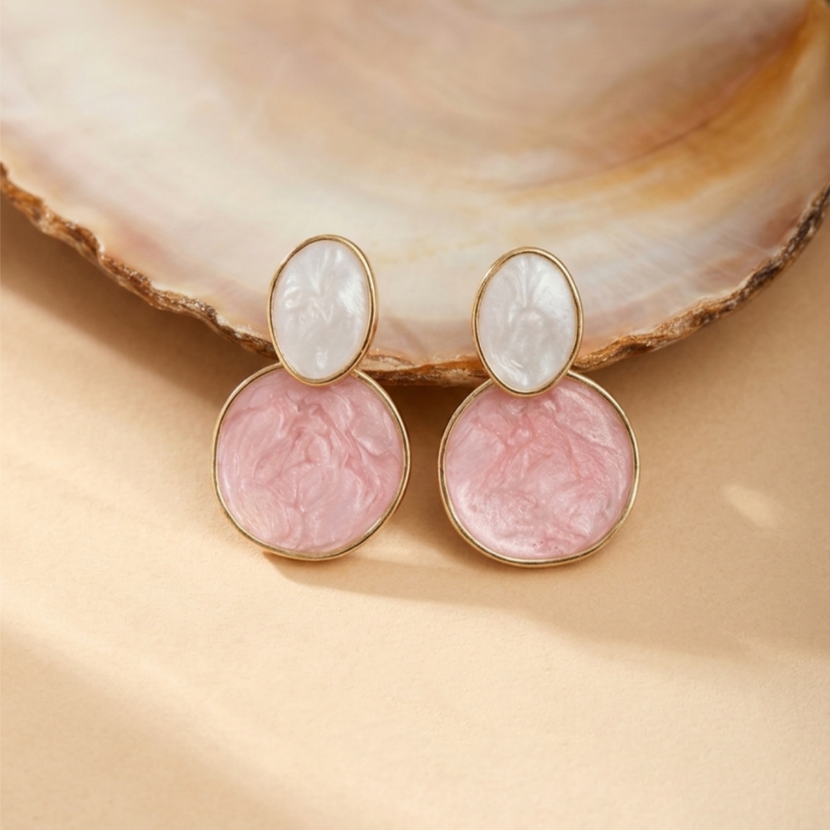 TEMU 1 Paire de Boucles d'Oreilles Clous Rondes pour Femme, Élégantes et Exquises, à Effet Goutte d'Émail Géométrique Irrégulier, Adaptées pour un ,