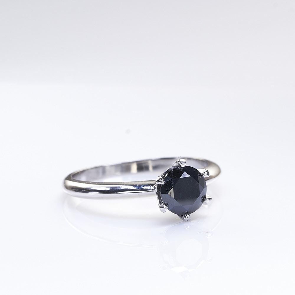 Stylish Black Moissanite Six-Clawed Ring in 925 Silver