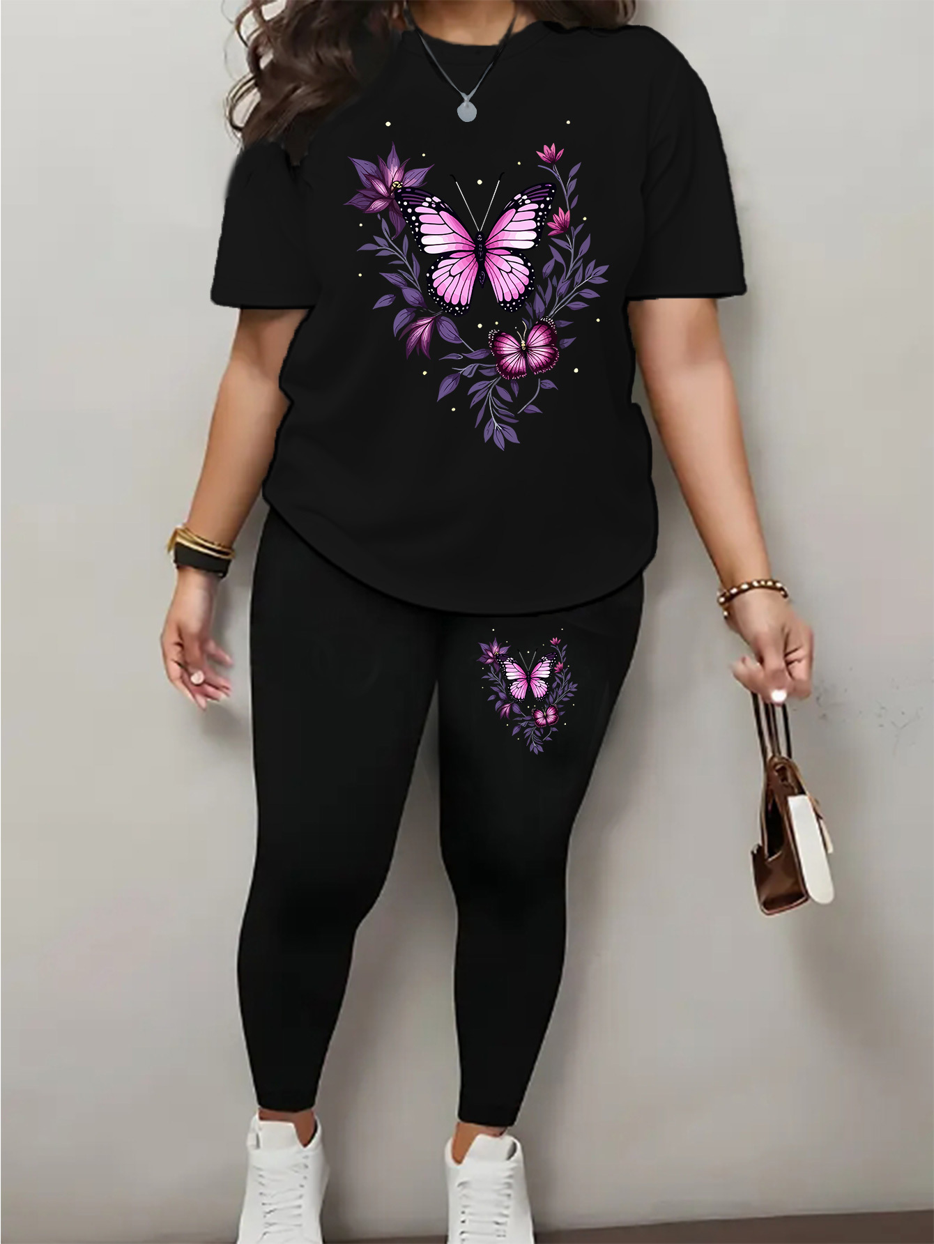 T-Shirt Femme Imprimé Papillon — Style Fleuri Printemps, été, automne et hiver - Ensemble mode femme à manches courtes avec imprimé papillon rimeur neuf. Tenue décontractée saisonnière, design ludique, costume stylisé, vêtements durables, lavable en machine, habillement féminin
