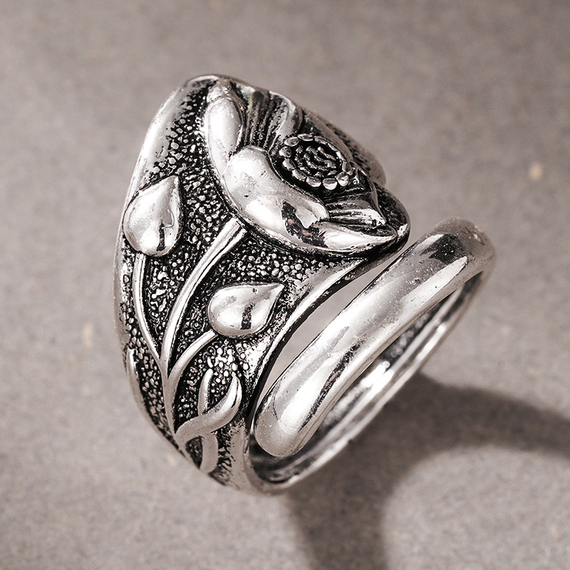 Silvery Retro Carving Flowers Leaf Wide Ring for Women