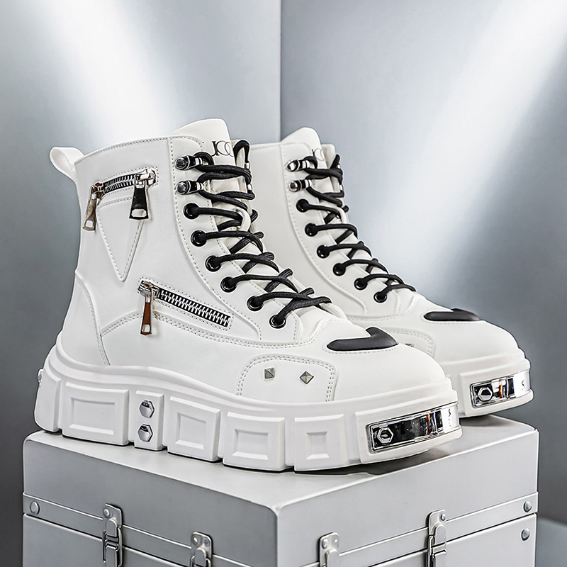 Fashionable Men's Wide-Toe Hiking Boots with Comfortable Lining
