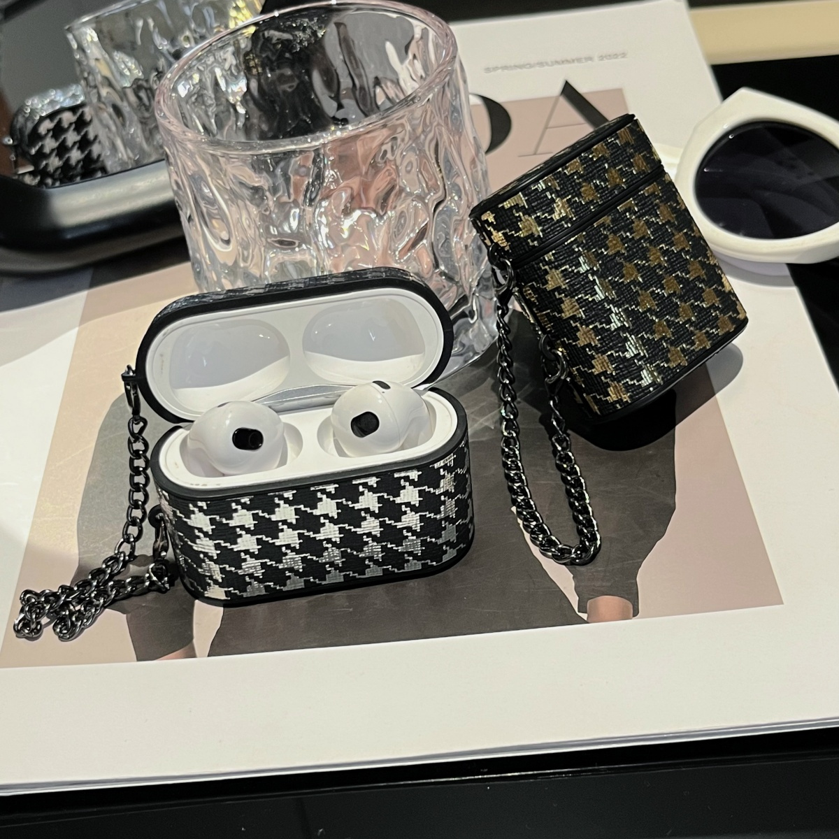 Silicone Square Earphone Case for AirPods 1/2/3/4/Pro/Pro2, Shockproof Protective Cover, Black/Bronze, Durable Earphone Pouch