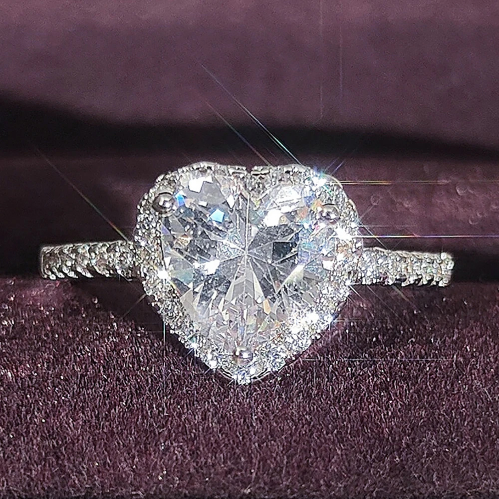 Women's Classic Moissanite Ring, 1 Carat in 925 Silver