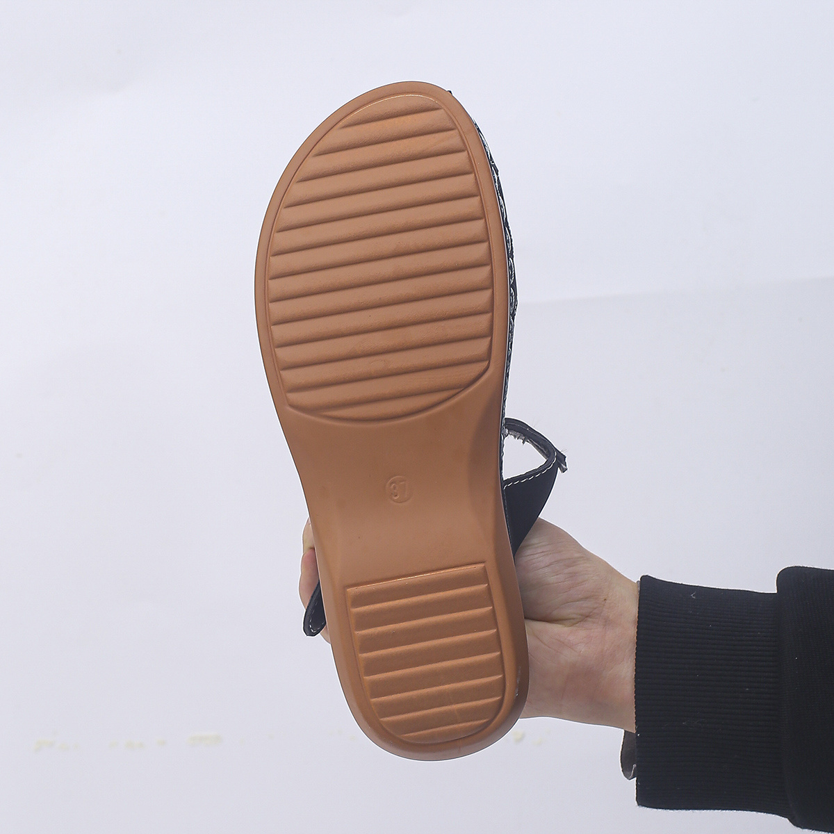 2025    trade fashion large size womens sandals summer new simple and versatile daily outdoor elegant comfortable wedge thick sole   open toe womens tassel sandals Product details 6
