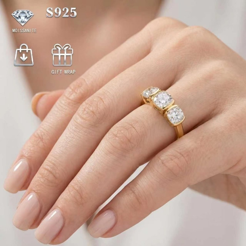 Minimalist 925 Silver Ring with 3-Carat Moissanite Gemstone