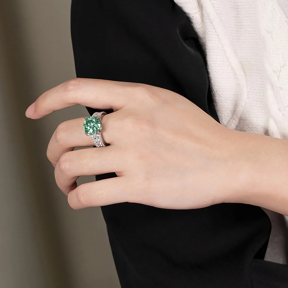3/5/10 Carat S925 Silver Green Synthetic Moissanite Ring