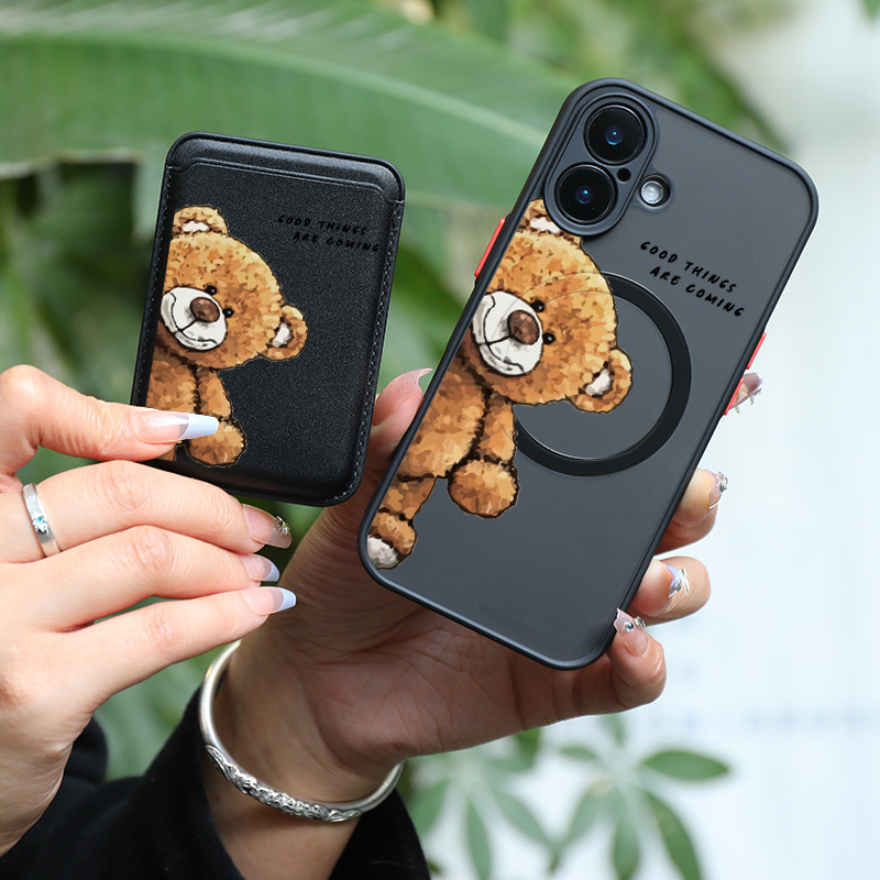 E-shop Handyhülle: 2 Stück 1 Set & Modisches Luxus--Schutzhülle mit Cartoon-Braunbär-Muster für iPhone 16 15 14 13 12 11 Pro 8 Plus Magnetische