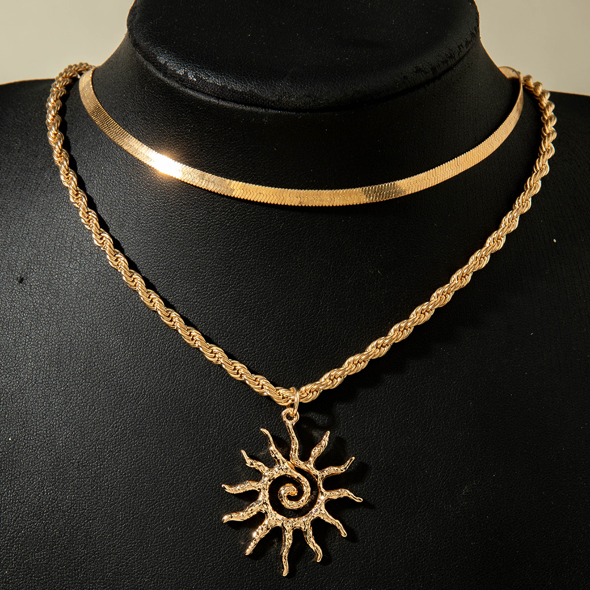 2pc Unique Retro Spiral Sun Pendant Necklace Set, Layered Metal Chains