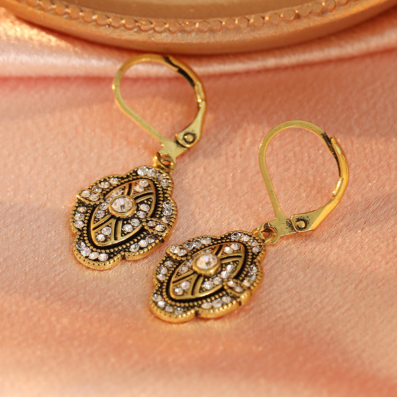 Vintage Carved Women's Pendant Earrings with Zirconia